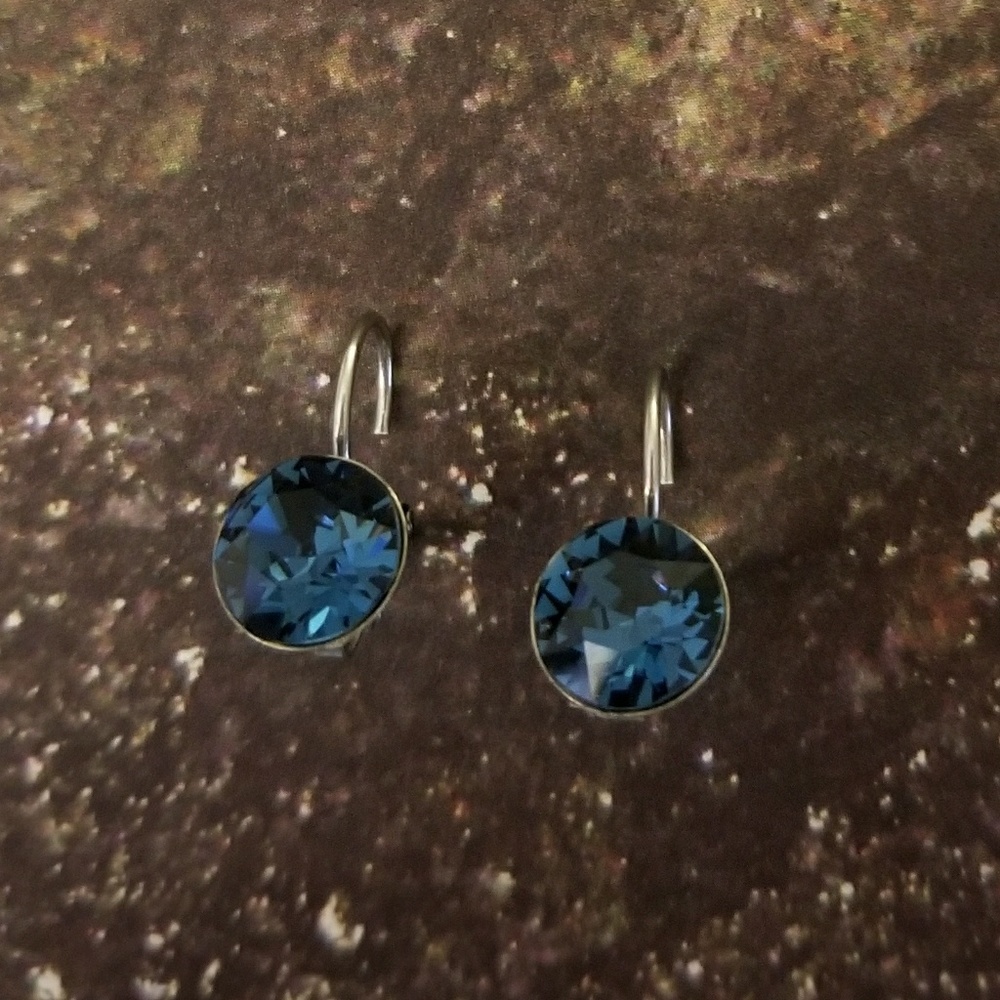 BOHO SWAROVSKI CRYSTAL element Lever back earrings